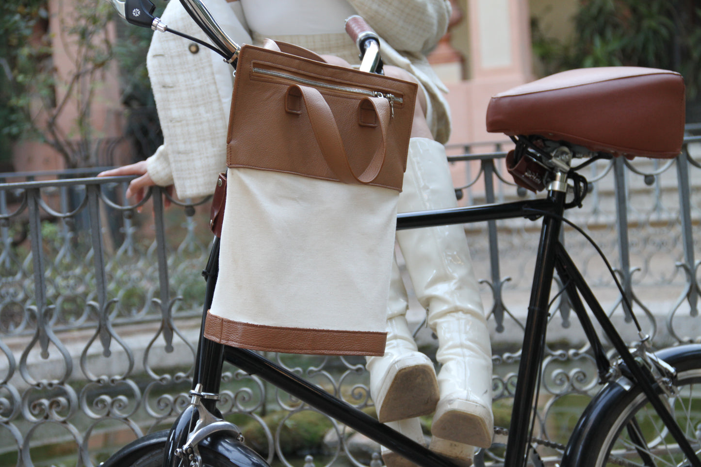 PETAL PLUG&GO TOTE BAG